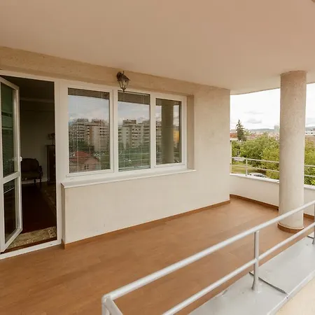 Lux Dunkler Apartment *