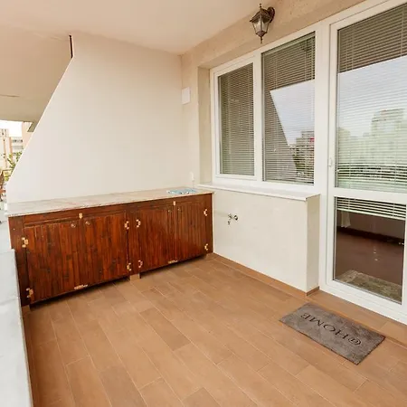 Lux Dunkler Apartment